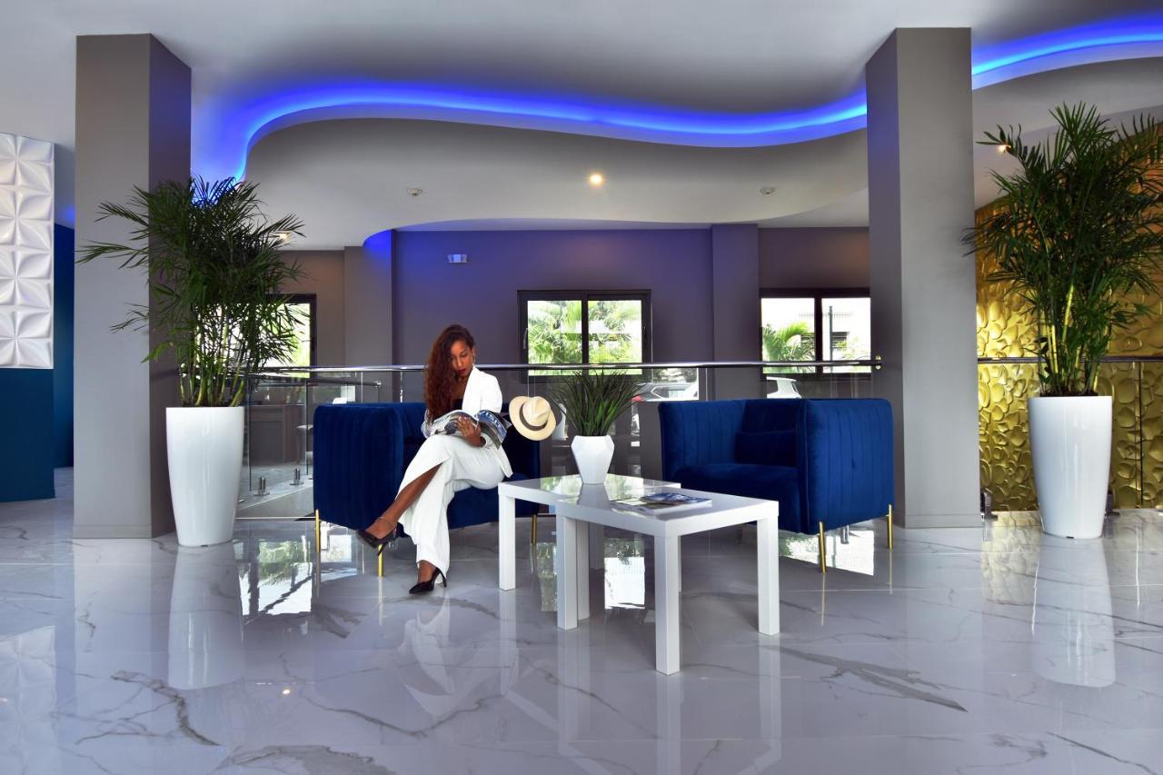 Hotel Adonis Cupecoy Simpson Bay Exterior foto